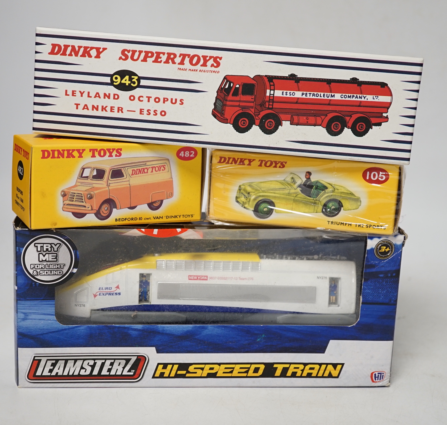 Thirty boxed diecast vehicles including; sixteen Atlas Dinky Toys and thirteen Atlas Editions British Touring Car Champions series